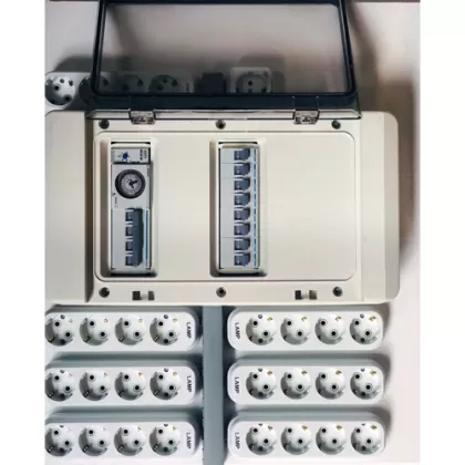 Hager Power Panel 32x600W - Tablou de distributie (cutie) cu timer, 32 prize + 2 incalzire, cu 8 circuite